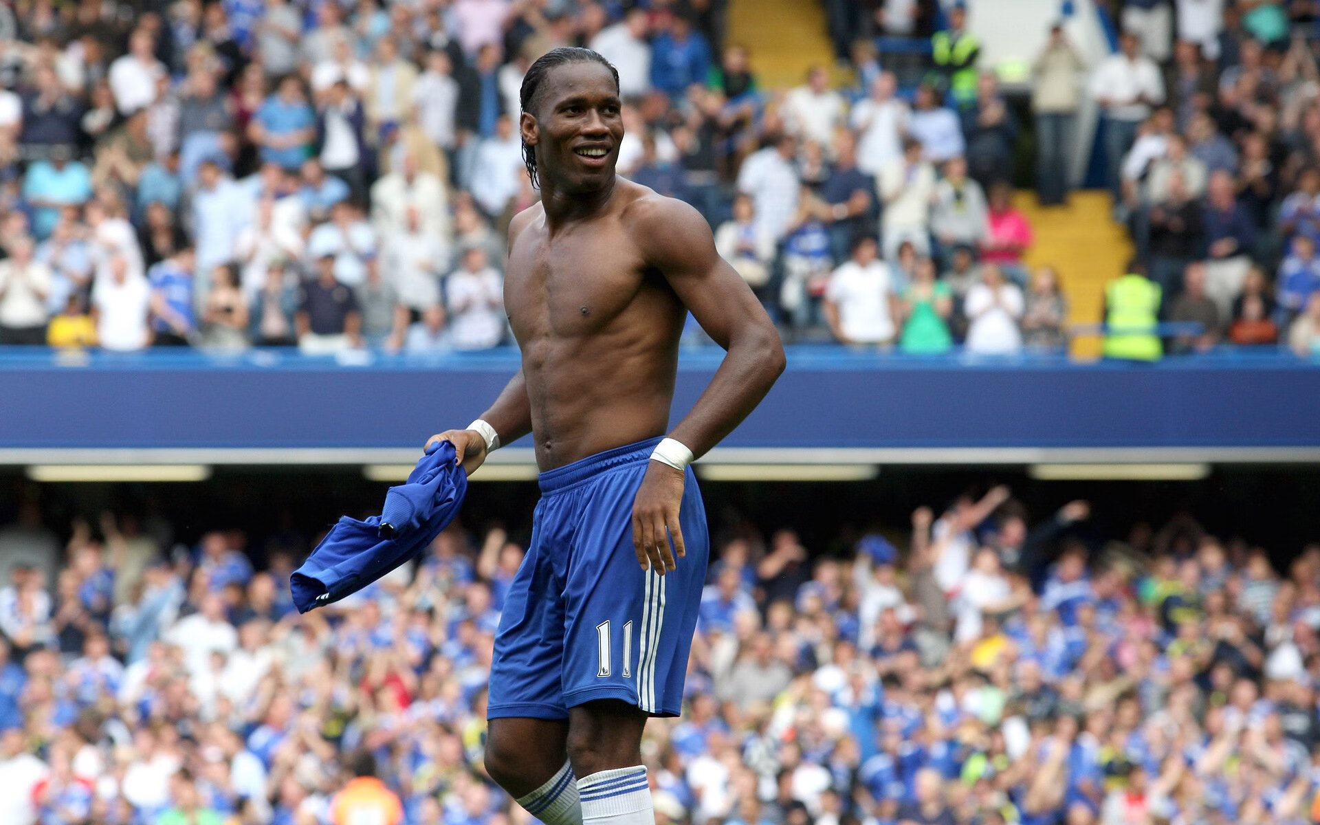 特色足球文化旅游周成为城市文化品牌的重要组成部分，足球文化设计